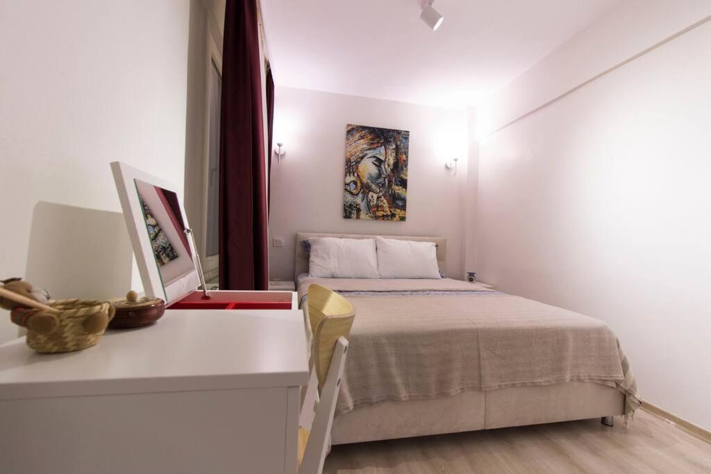 Fully Renovated 2br Flat In Prime Location At Moda * İstanbul