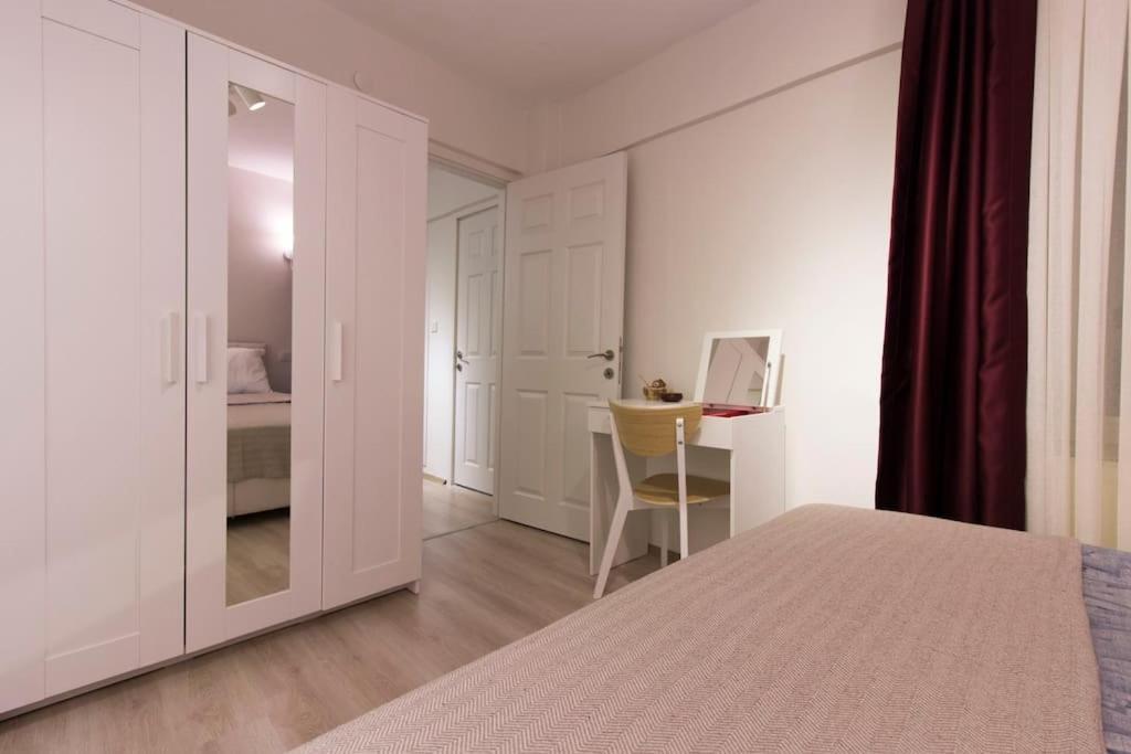 Fully Renovated 2br Flat In Prime Location At Moda * İstanbul